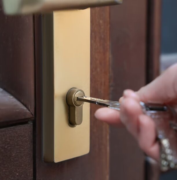 When Your Business Needs a Dedicated Lock and Unlock Service